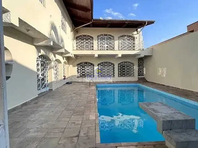 Sobrado com 630m² 4 quartos e 6 banheiros, para alugar, no bairro Vila Dusi em São Bernardo do Campo
