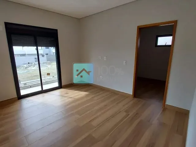 Sobrado com 280m² 3 quartos e 2 banheiros, à venda, no bairro Recanto dos Eucaliptos em São José dos Campos
