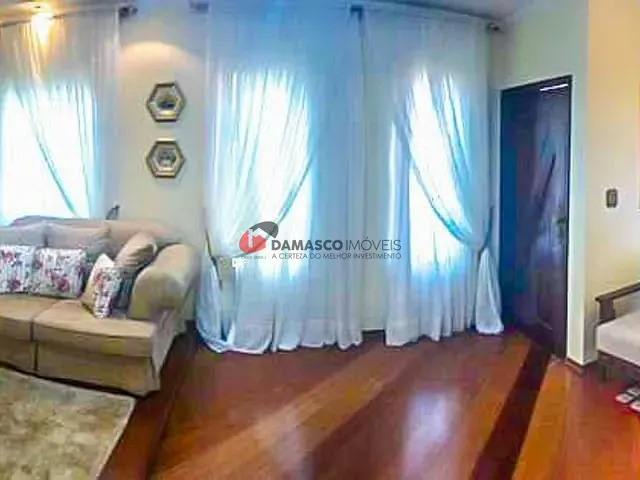 Sobrado com 350m² 5 quartos e 2 banheiros, à venda, no bairro Vila Sacadura Cabral em Santo André