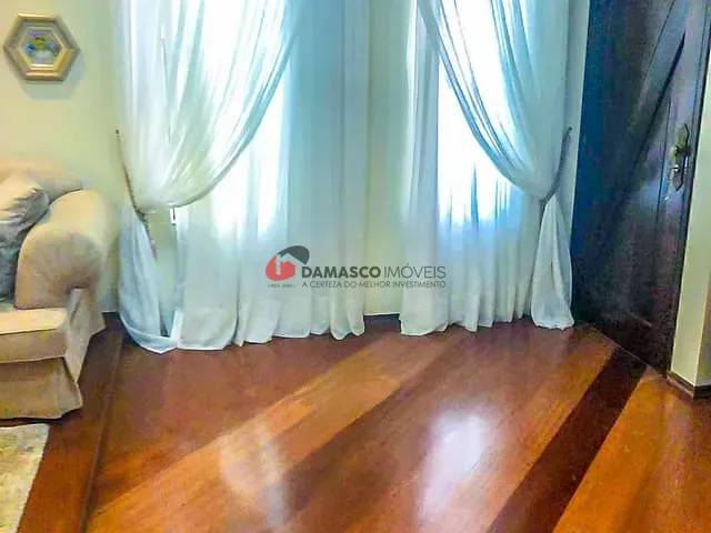 Sobrado com 350m² 5 quartos e 2 banheiros, à venda, no bairro Vila Sacadura Cabral em Santo André