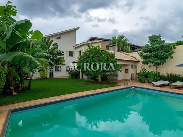 Sobrado com 600m² 4 quartos e 5 banheiros, à venda, no bairro Tucanos em Londrina