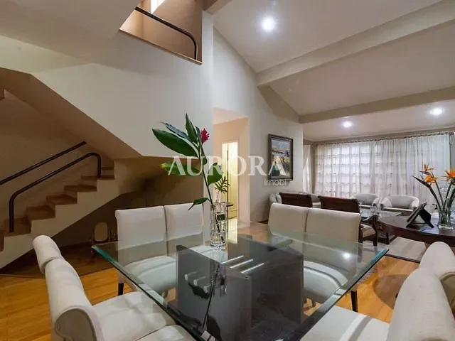 Sobrado com 600m² 4 quartos e 5 banheiros, à venda, no bairro Tucanos em Londrina