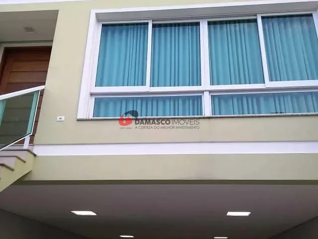 Sobrado com 203m², à venda, no bairro Olímpico em São Caetano do Sul