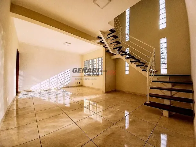 Sobrado com 130m² 3 quartos e 2 banheiros, à venda, no bairro Centro em Indaiatuba