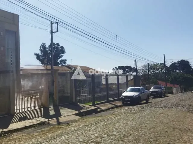 Sobrado com 110m² 3 quartos e 3 banheiros, à venda, no bairro Nova Rússia em Ponta Grossa