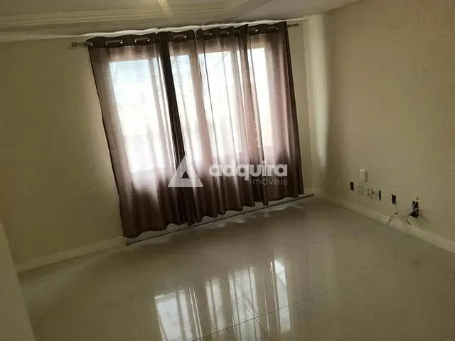 Sobrado 3 quartos e 3 banheiros, à venda, no bairro Oficinas em Ponta Grossa