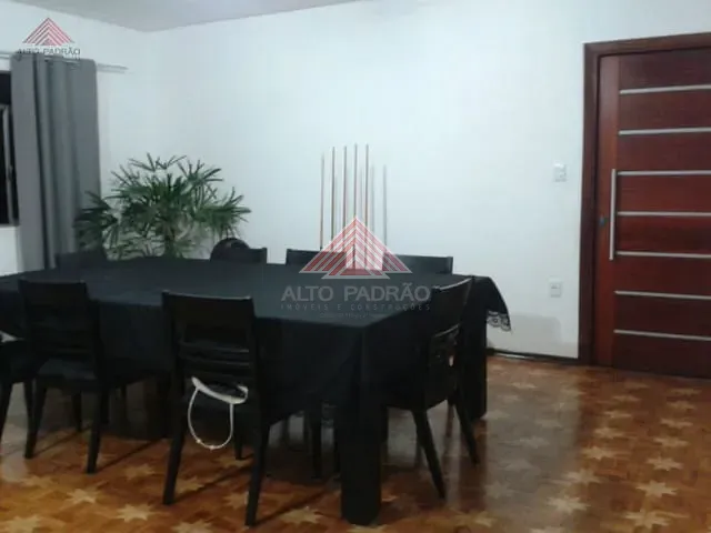 Sobrado 4 quartos e 1 banheiro, à venda, no bairro Jardim Guapituba em Mauá