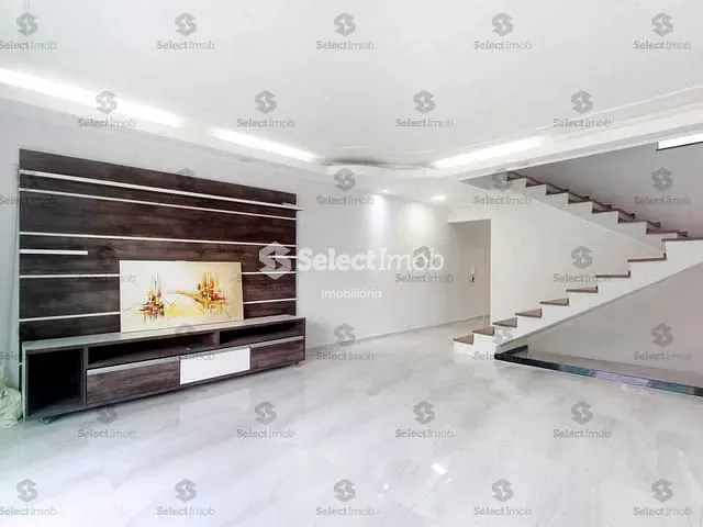 Sobrado com 273m² 3 quartos e 3 banheiros, à venda, no bairro Jardim Guapituba em Mauá