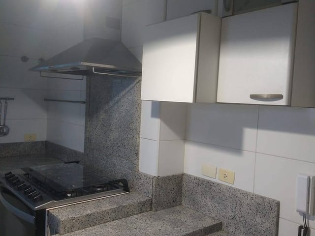Sobrado 3 quartos e 5 banheiros, à venda, no bairro Jardim Dona Sinhá em São Paulo