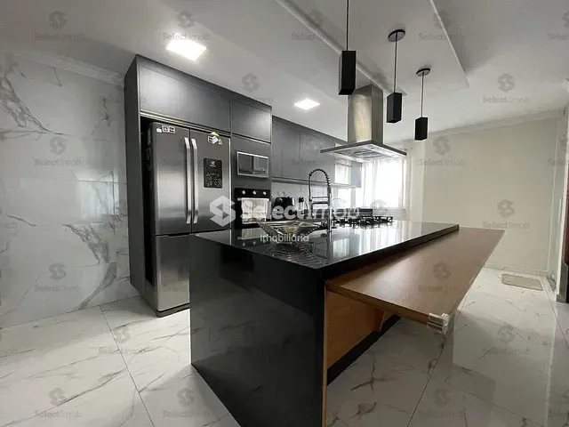 Sobrado com 187m² 3 quartos e 4 banheiros, à venda, no bairro Vila Alto de Santo André em Santo André