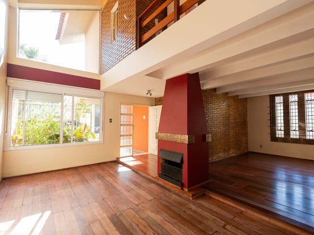 Casa com 450m² 3 quartos e 1 banheiro, à venda, no bairro Três Vendas em Pelotas
