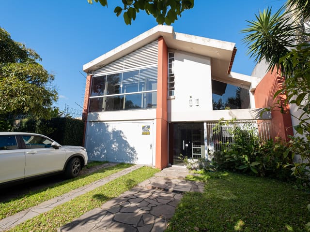 Casa com 450m² 3 quartos e 1 banheiro, à venda, no bairro Três Vendas em Pelotas