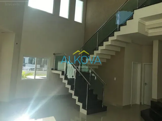 Sobrado com 750m² 5 quartos e 7 banheiros, à venda ou para alugar, no bairro Condomínio Residencial Jaguary em São José dos Campos