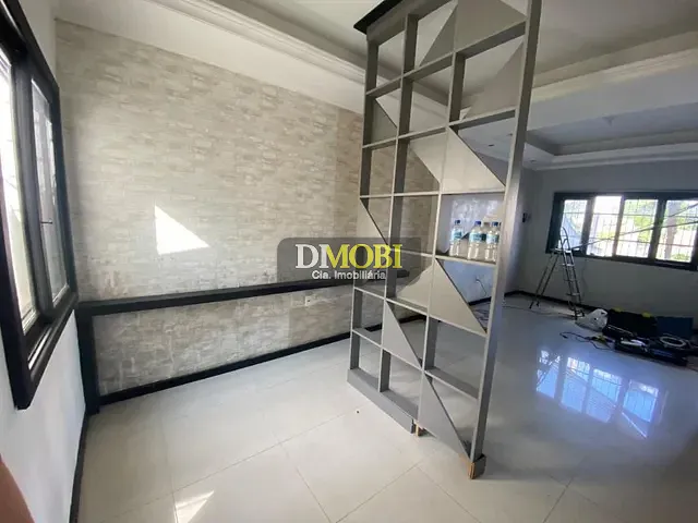 Sobrado com 210m² 4 quartos e 2 banheiros, para alugar, no bairro Oriço em Gravataí