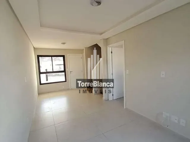 Sobrado com 138m² 3 quartos e 4 banheiros, à venda, no bairro Uvaranas em Ponta Grossa