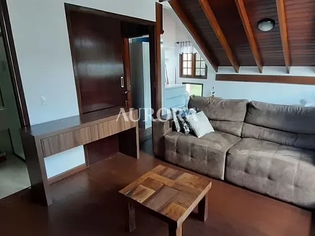 Sobrado com 641m² 4 quartos e 5 banheiros, à venda, no bairro Tucanos em Londrina