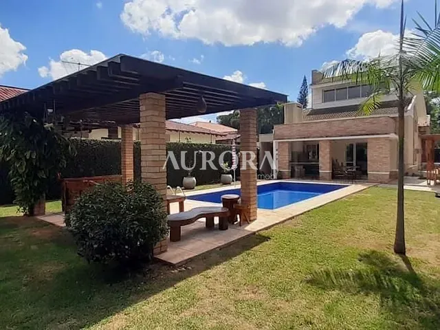 Sobrado com 641m² 4 quartos e 5 banheiros, à venda, no bairro Tucanos em Londrina