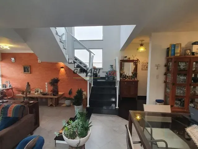 Sobrado com 250m² 3 quartos e 3 banheiros, à venda, no bairro Jardim Regente em Indaiatuba