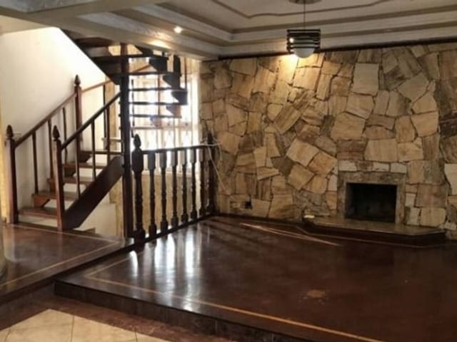 Sobrado com 220m² 3 quartos e 3 banheiros, à venda, no bairro Granja Viana em Cotia