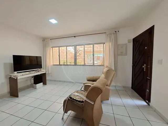 Sobrado com 200m² 4 quartos e 3 banheiros, à venda, no bairro Jardim Luanda em São Paulo