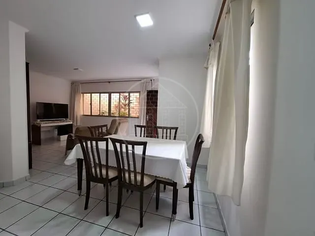 Sobrado com 200m² 4 quartos e 3 banheiros, à venda, no bairro Jardim Luanda em São Paulo