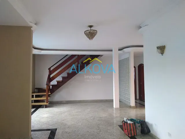 Sobrado com 537m² 8 quartos e 7 banheiros, à venda, no bairro Jardim das Indústrias em São José dos Campos