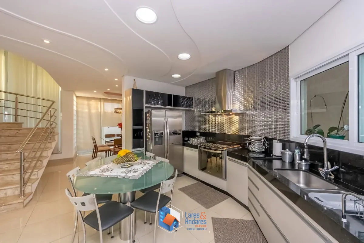 Sobrado, 3 quartos, 672 m² - Foto 11