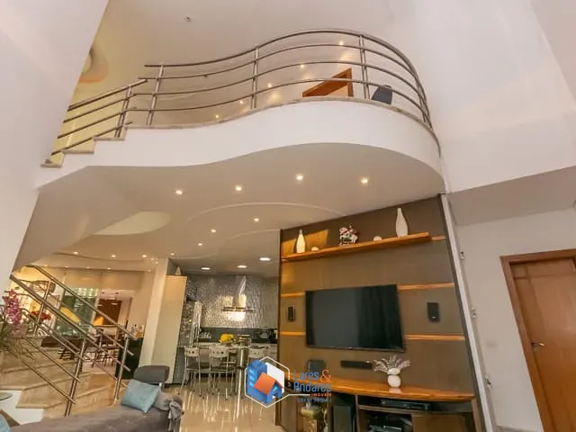 Sobrado com 475m² 3 quartos e 4 banheiros, à venda, no bairro Jardim Santa Marta em Santana De Parnaíba
