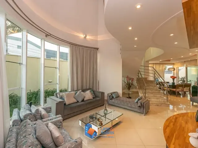 Sobrado com 475m² 3 quartos e 4 banheiros, à venda, no bairro Jardim Santa Marta em Santana De Parnaíba