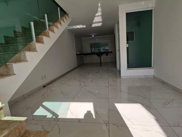 Foto do Sobrado - ** MARAVILHOSO SOBRADO 140m² POSSUI 3 SUÍTES E 2 VAGAS ** | Rocha Marqueze Imóveis