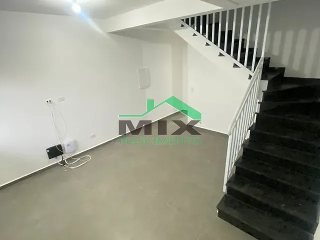 Sobrado com 80m² 2 quartos e 1 banheiro, à venda, no bairro Taboão em Diadema