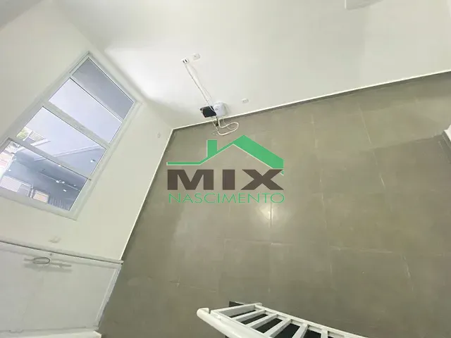 Sobrado com 80m² 2 quartos e 1 banheiro, à venda, no bairro Taboão em Diadema