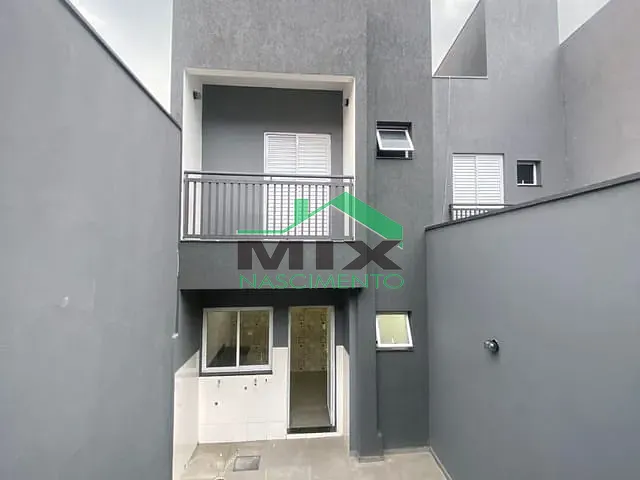 Sobrado com 80m² 2 quartos e 1 banheiro, à venda, no bairro Taboão em Diadema