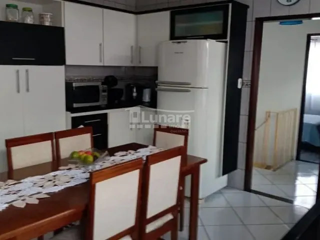 Sobrado com 171m² 3 quartos e 2 banheiros, à venda, no bairro Jardim Universo em Mogi das Cruzes