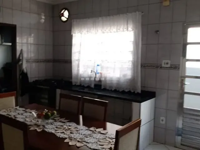 Sobrado com 171m² 3 quartos e 2 banheiros, à venda, no bairro Jardim Universo em Mogi das Cruzes