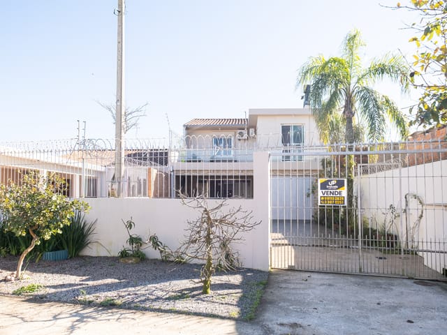 Casa com 234m² 3 quartos e 3 banheiros, à venda, no bairro Laranjal em Pelotas