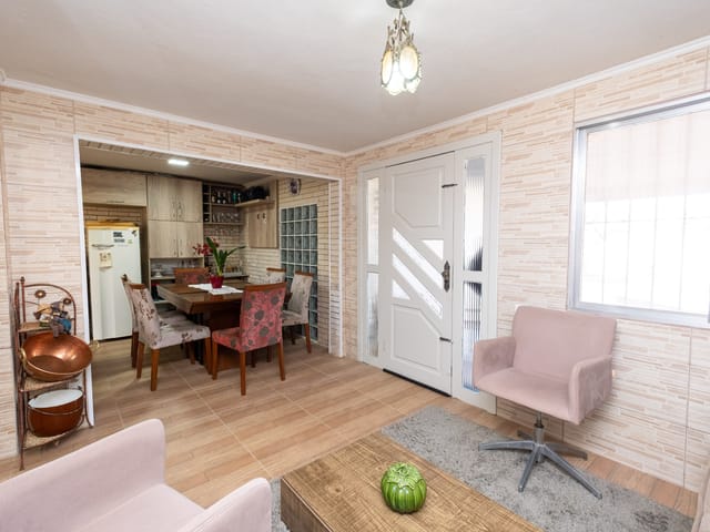 Casa com 234m² 3 quartos e 3 banheiros, à venda, no bairro Laranjal em Pelotas
