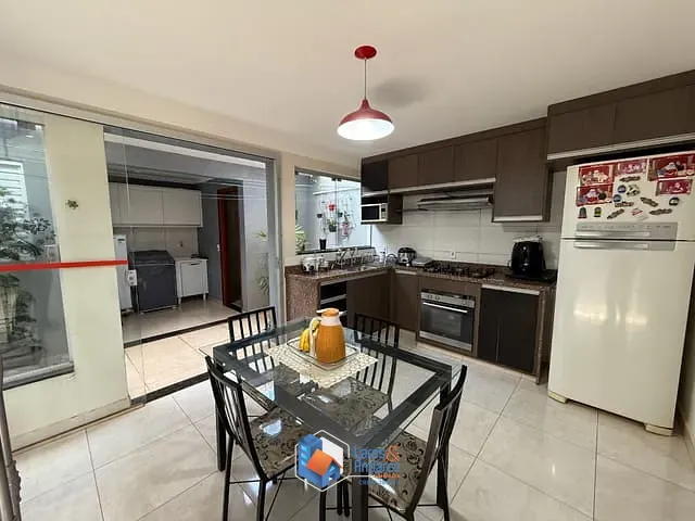 Sobrado com 110m² 2 quartos e 2 banheiros, à venda, no bairro Jardim José Sampaio Júnior em Ribeirão Preto