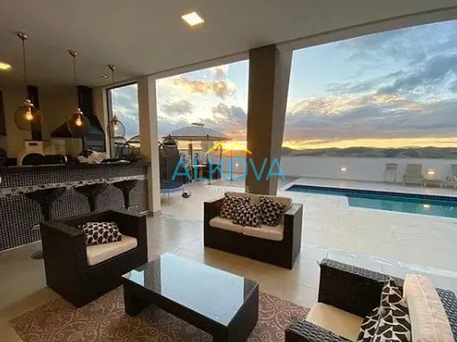Sobrado com 485m² 4 quartos e 5 banheiros, à venda, no bairro Condomínio Residencial Jaguary em São José dos Campos