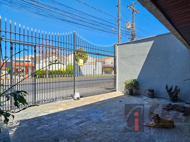 Casa com 149m² 5 quartos e 2 banheiros, à venda, no bairro Boqueirão em Curitiba