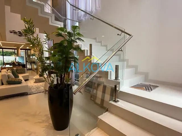 Sobrado com 440m² 6 quartos e 8 banheiros, à venda, no bairro Riviera de São Lourenço em Bertioga