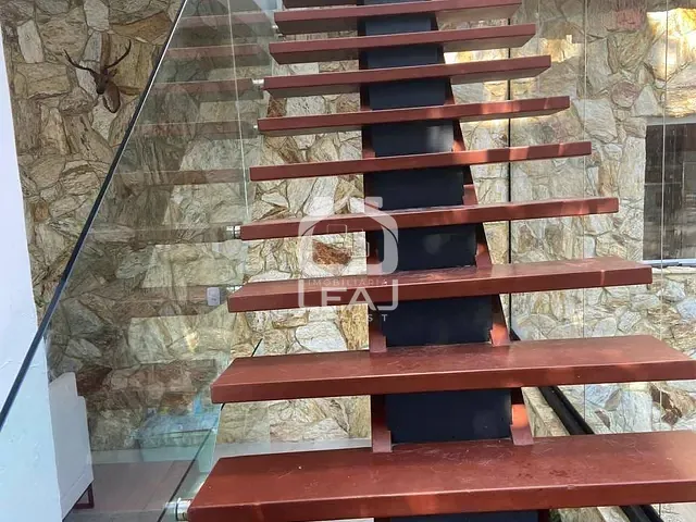 Sobrado 3 quartos e 4 banheiros, à venda, no bairro Jardim Esmeralda (Zona Sul) em São Paulo