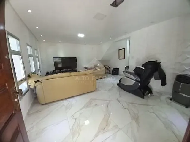 Sobrado com 285m² 3 quartos e 2 banheiros, à venda, no bairro Vila Emílio em Mauá