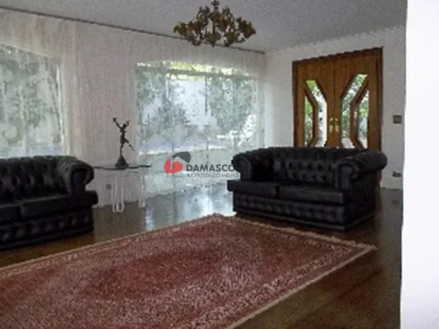 Sobrado com 475m² 5 quartos e 4 banheiros, à venda, no bairro Jardim São Caetano em São Caetano do Sul