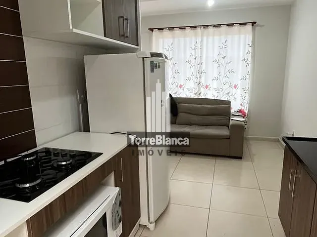 Sobrado com 53m² 2 quartos e 2 banheiros, à venda, no bairro Uvaranas em Ponta Grossa