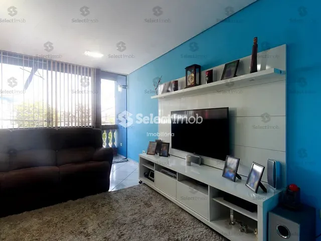Sobrado com 234m² 3 quartos e 3 banheiros, à venda, no bairro Vila Assis Brasil em Mauá