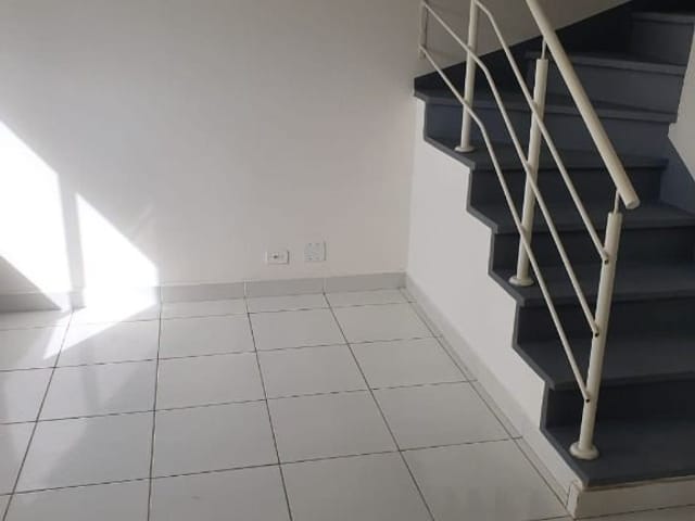 Foto do Sobrado - Sobrado com 2 dormitórios para alugar, 60 m² por R$ 1.650,00/mês - Jardim Paulista - São José dos Campos/SP | INDEPENDENCE NEGOCIOS IMOBILIARIOS LTDA
