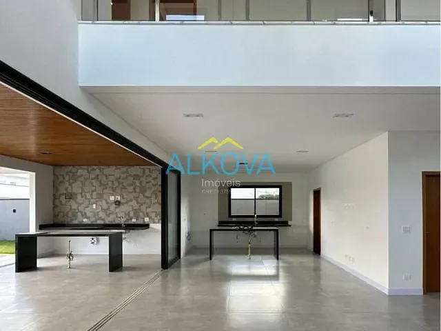 Sobrado com 450m² 5 quartos e 6 banheiros, à venda, no bairro Jardim do Golf 3 em São José dos Campos