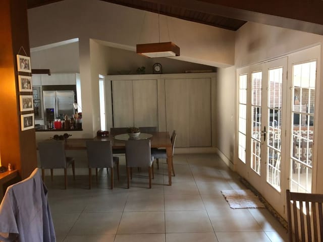Sobrado com 2500m² 3 quartos e 3 banheiros, à venda, no bairro Pousada dos Bandeirantes em Carapicuíba