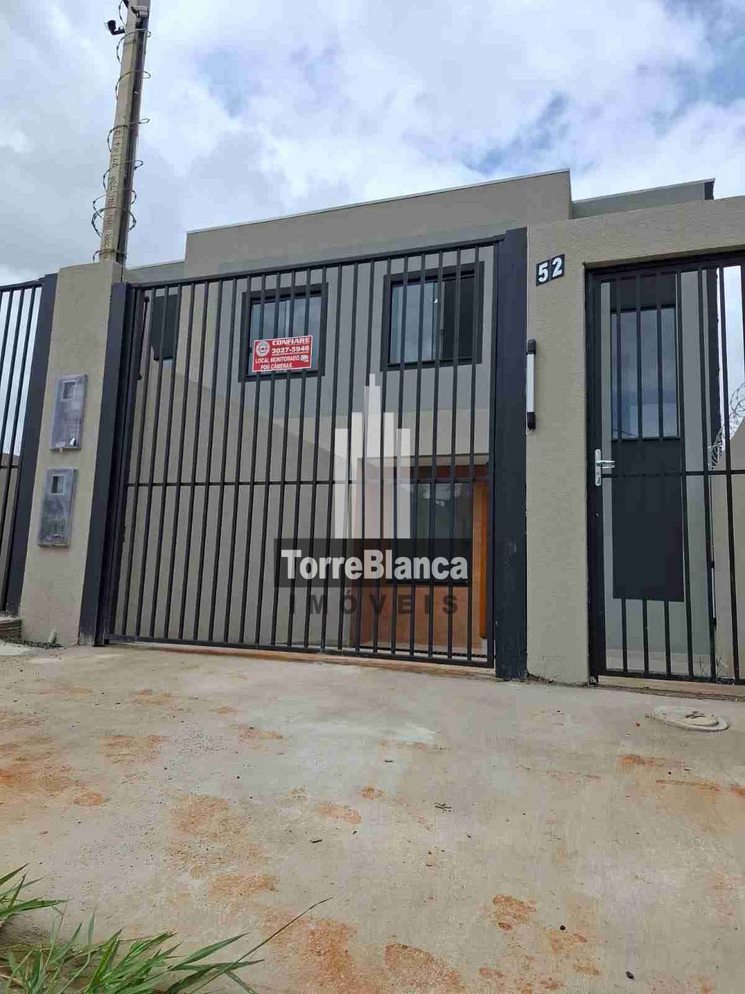 Sobrado à venda com 2 quartos, 60m² - Foto 1
